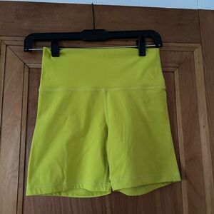 SET Active Sportbody Bike Shorts Limade size small, 4in inseam